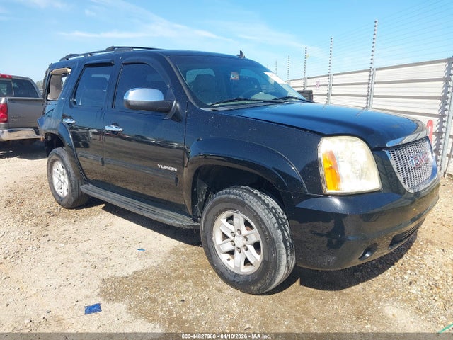 Salvage GMC Yukon Image