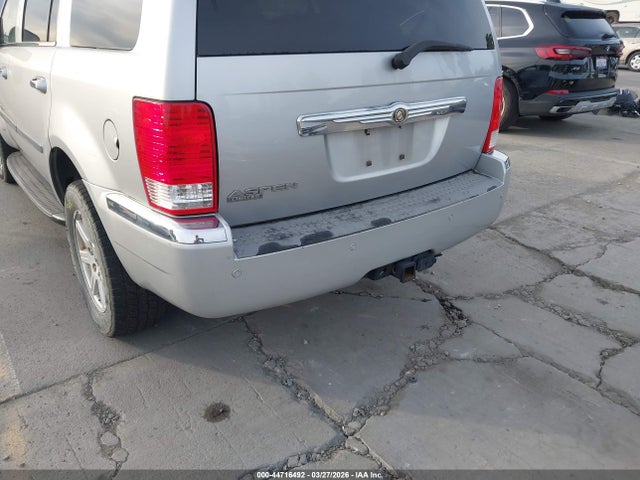 Chrysler Aspen Limited