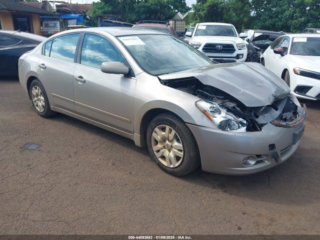 Salvage Nissan Altima Image