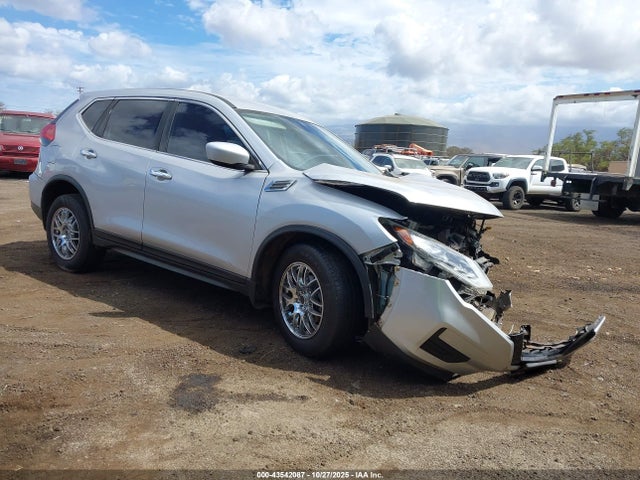 Salvage Nissan Rogue Image