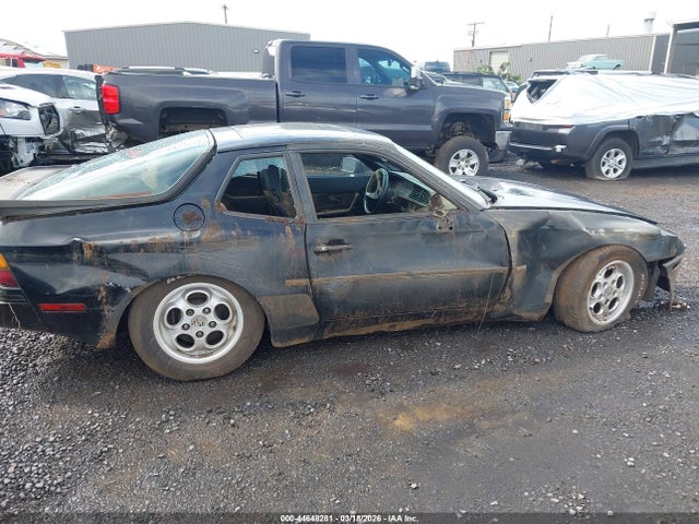 Porsche 944