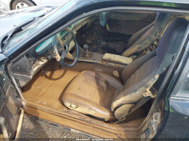 Porsche 944