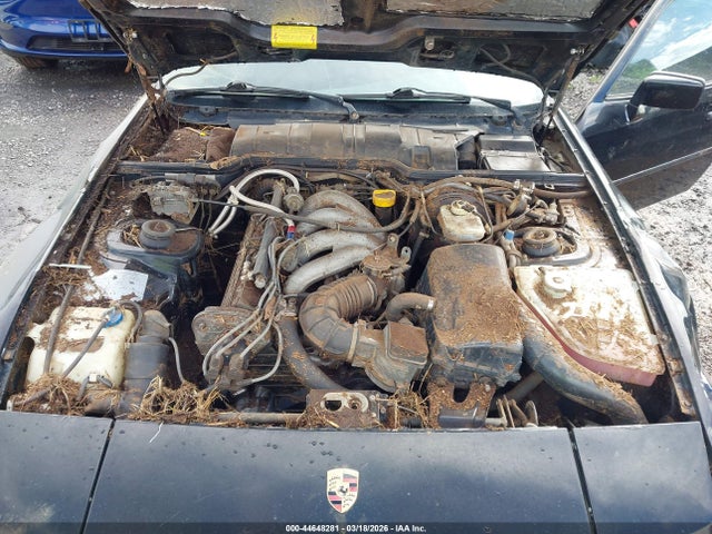 Porsche 944