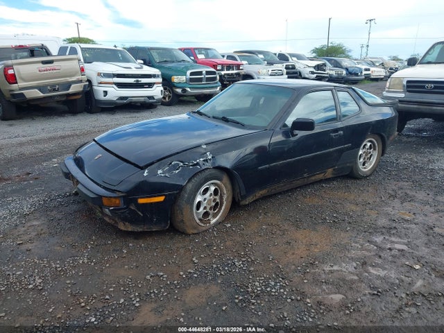 Porsche 944