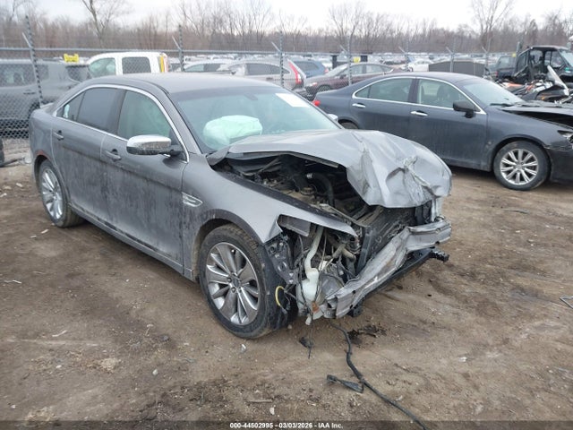 Salvage Ford Taurus Image