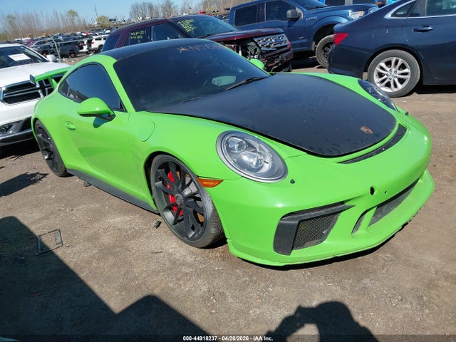 Salvage Porsche 911 Image