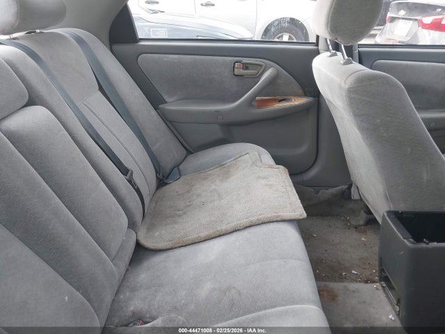 Toyota Camry Le V6