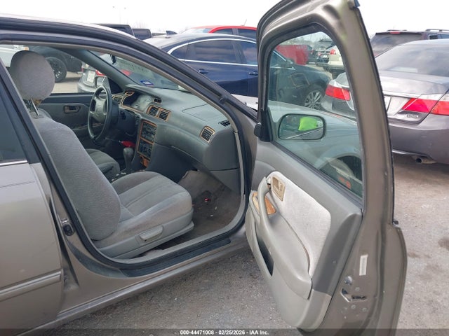 Toyota Camry Le V6