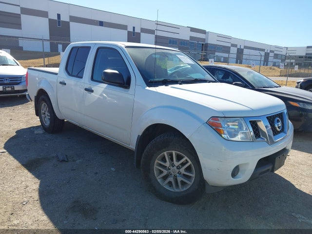 Salvage Nissan Frontier Image