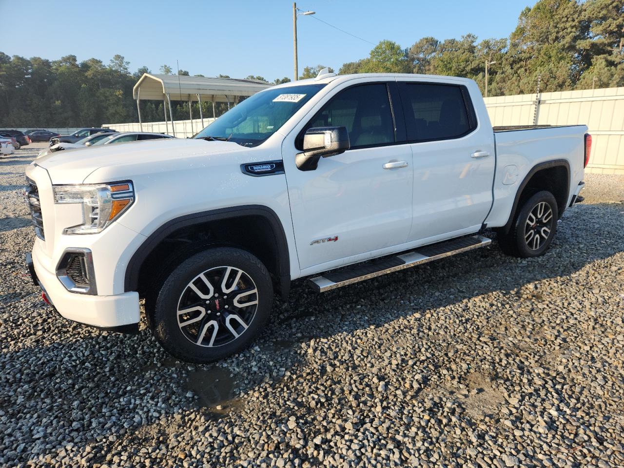 Salvage GMC Sierra Image
