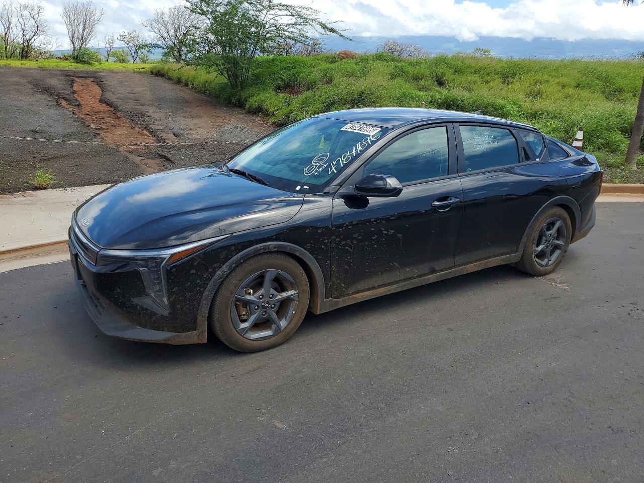 Salvage Kia K4 Image