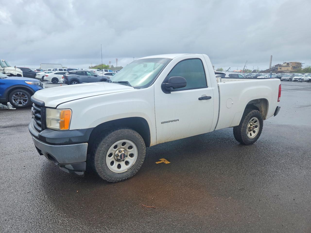 Salvage GMC Sierra Image
