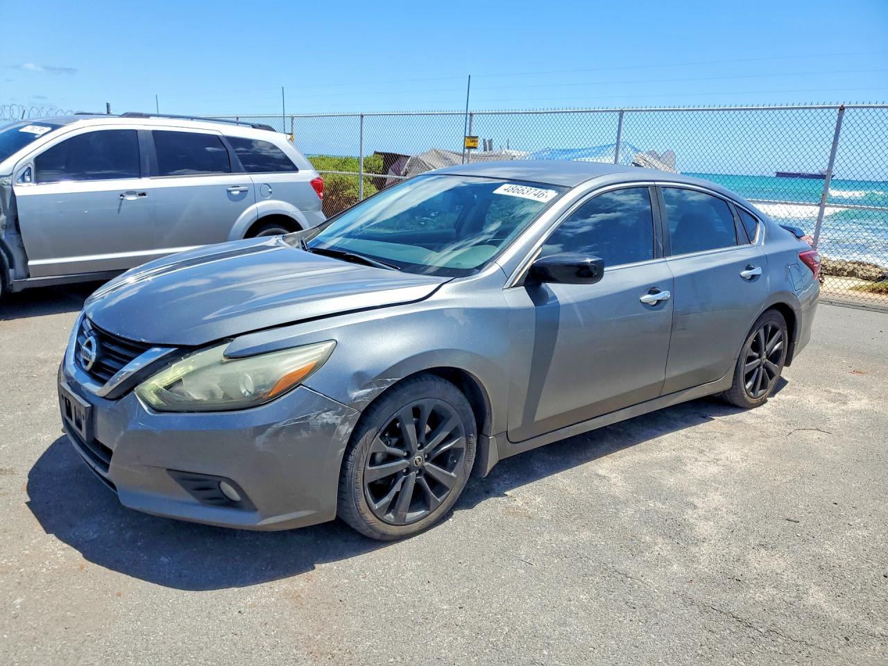 Salvage Nissan Altima Image
