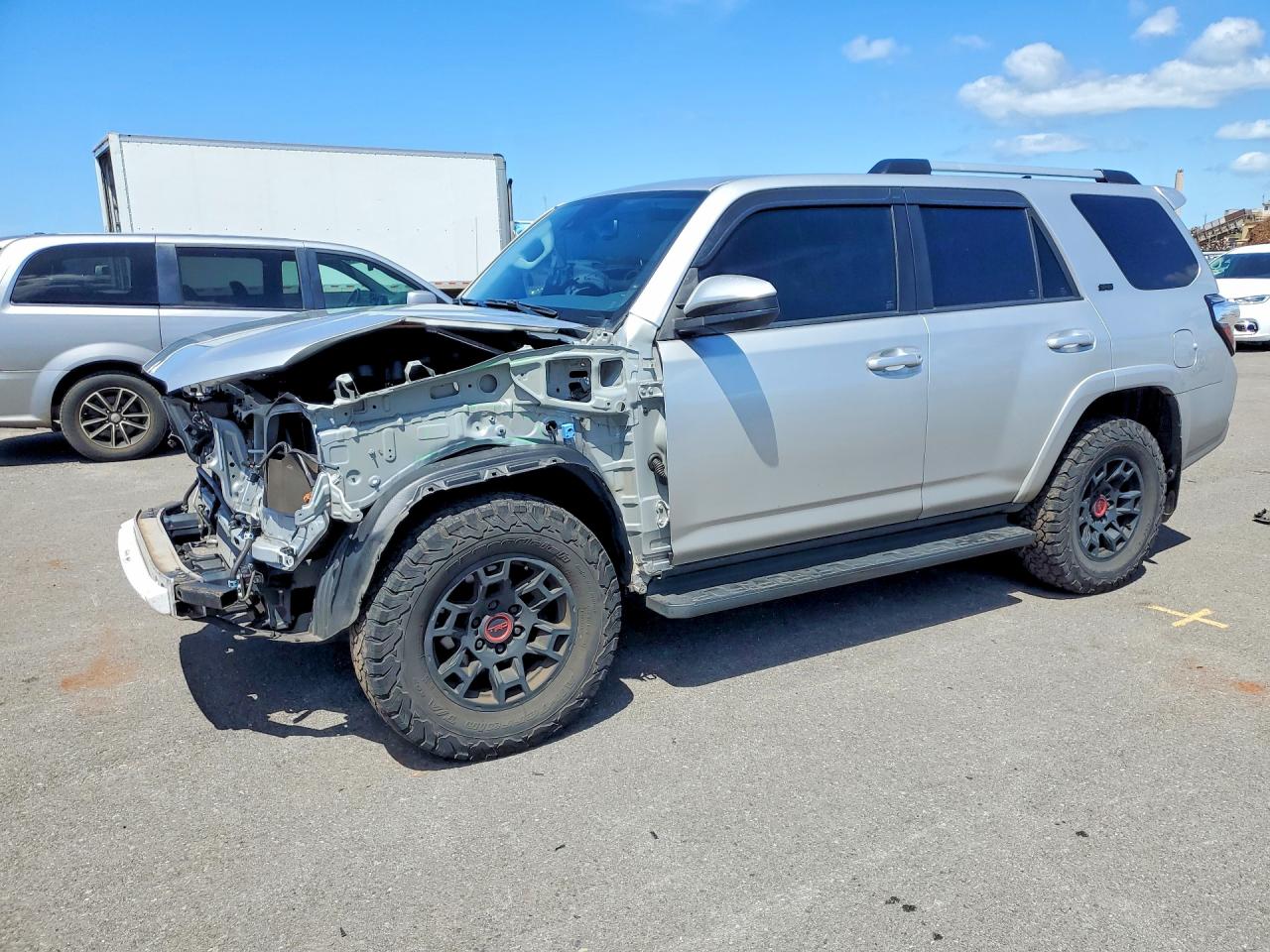 Salvage Toyota 4Runner Image