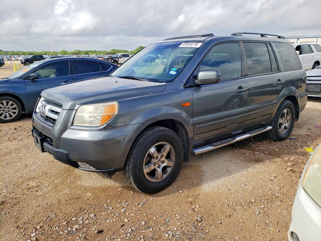 Salvage Honda Pilot Image
