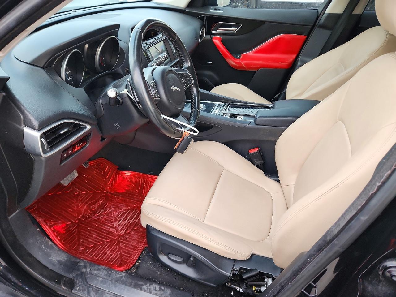 Jaguar F-PACE Premium