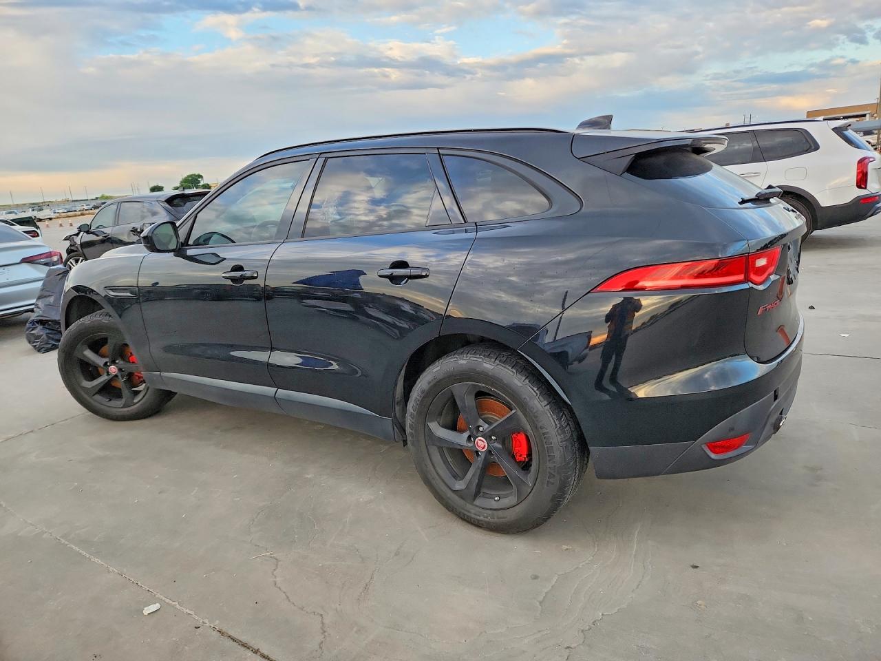 Jaguar F-PACE Premium