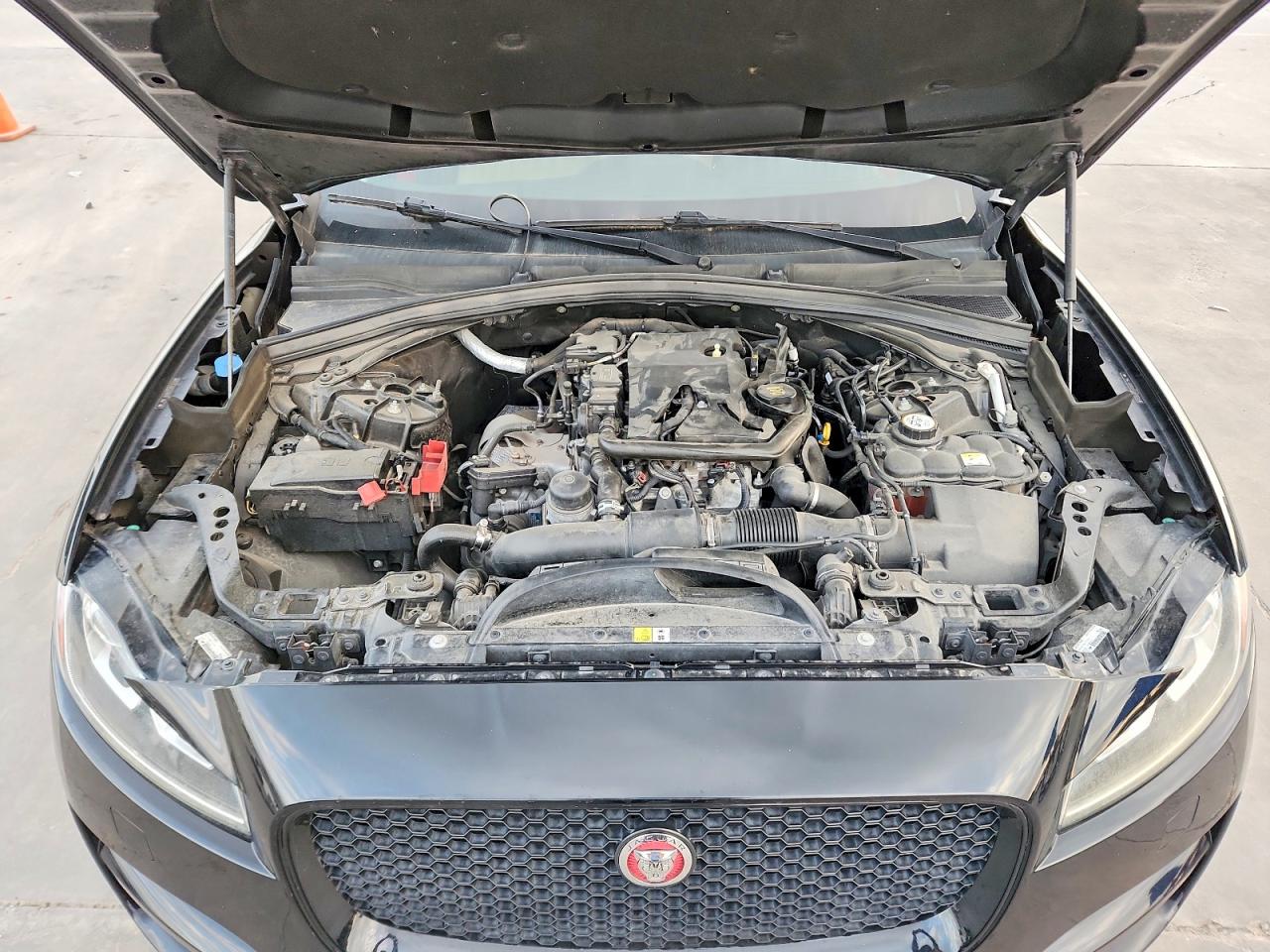 Jaguar F-PACE Premium
