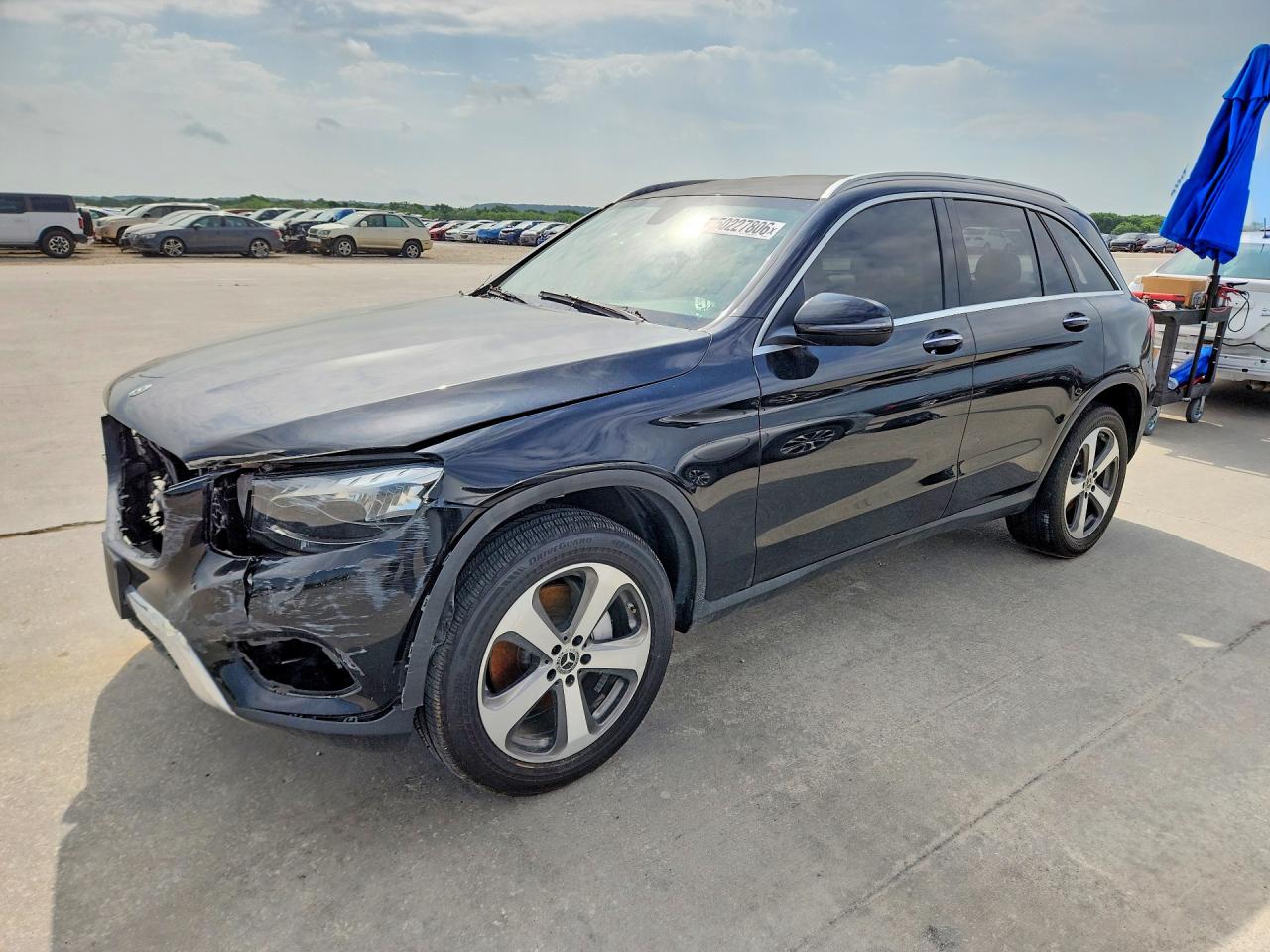 Salvage Mercedes-Benz GLC Image