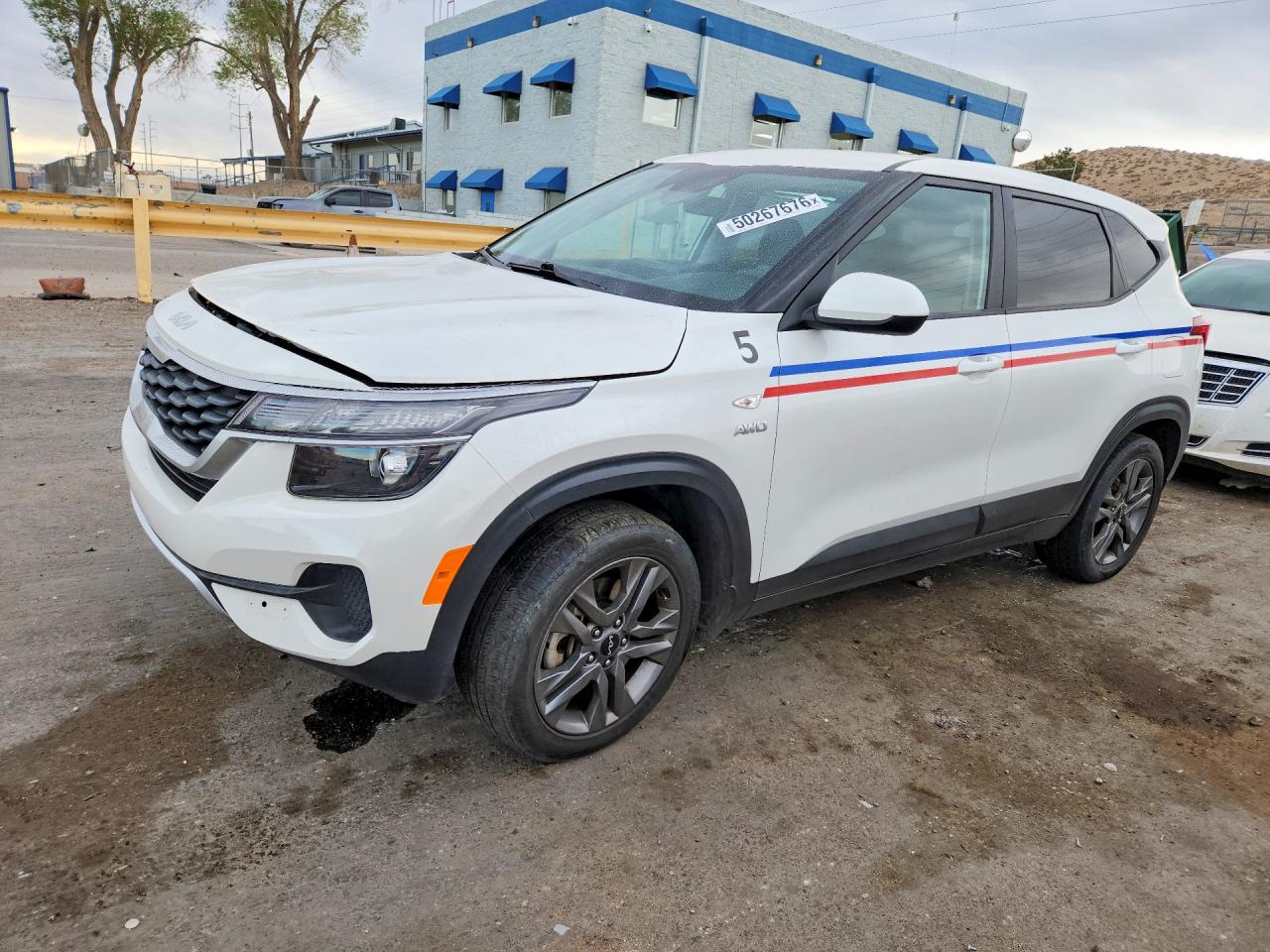 Salvage Kia Seltos Image
