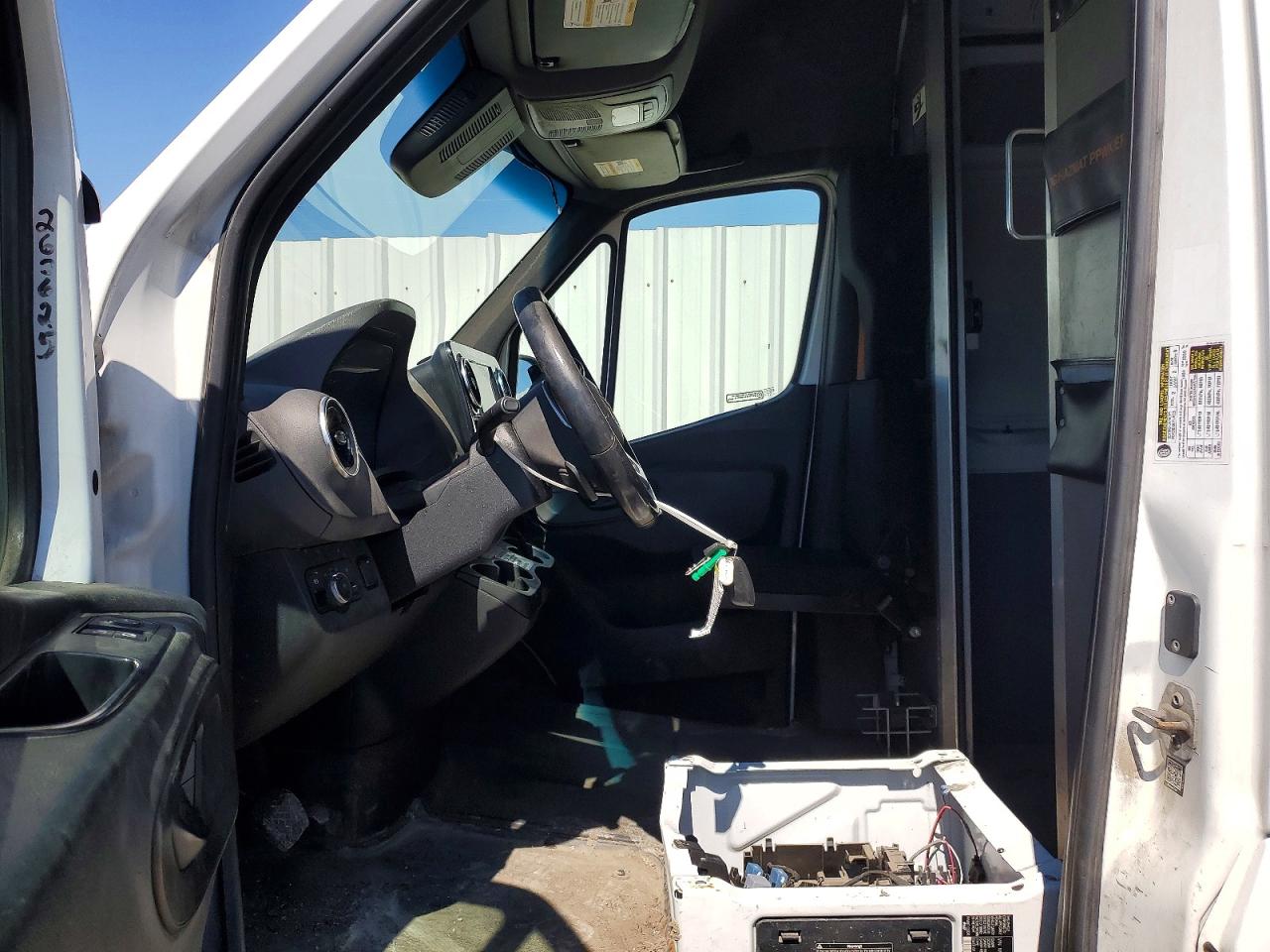 Mercedes-Benz Sprinter 2500