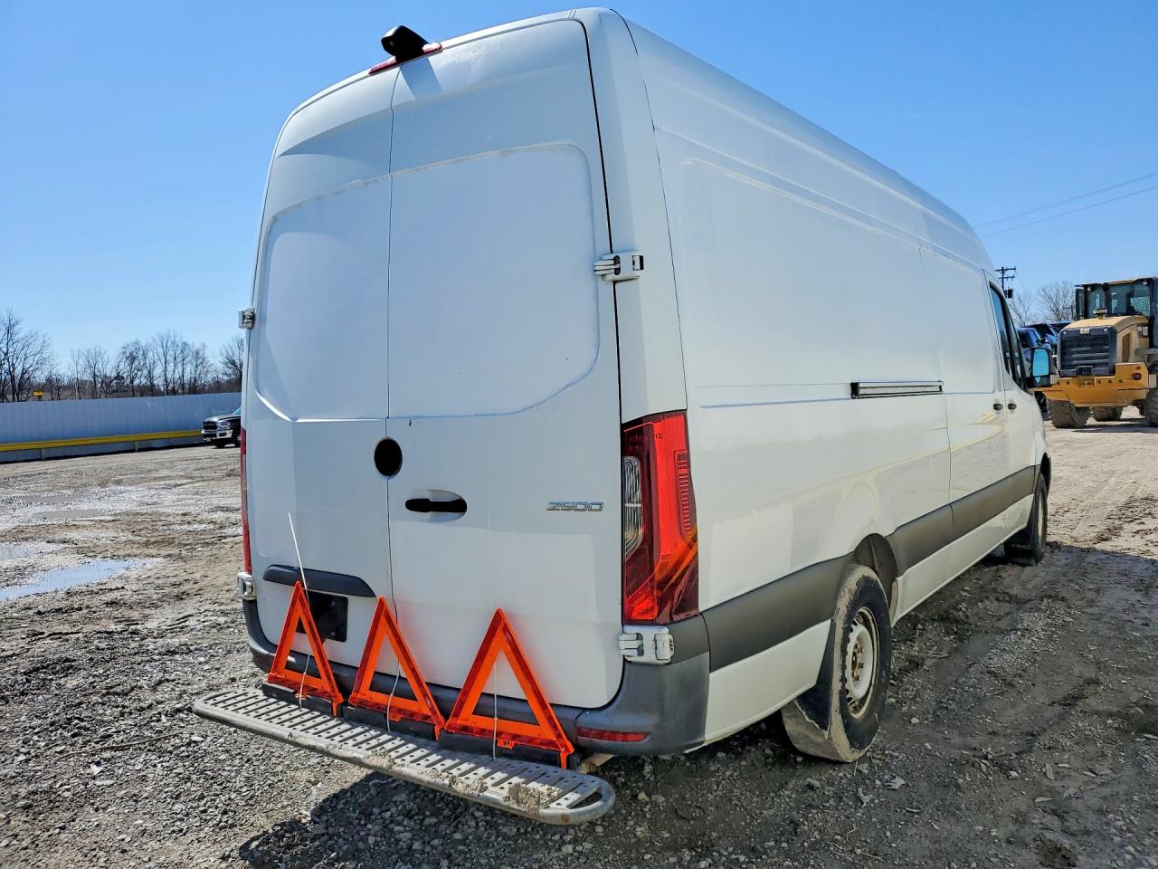 Mercedes-Benz Sprinter 2500