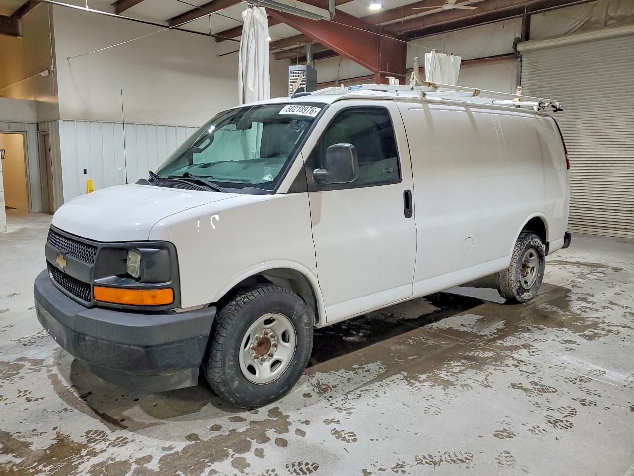 Salvage Chevrolet Express Image
