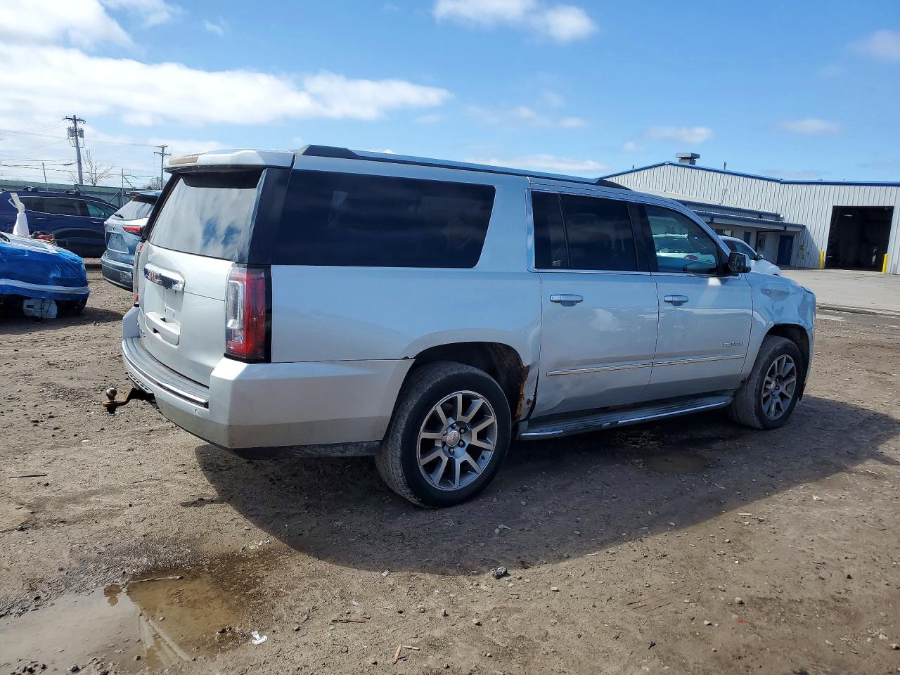 GMC Yukon Denali