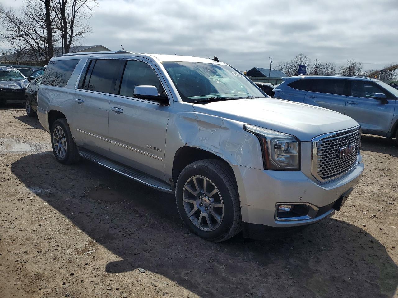 GMC Yukon Denali