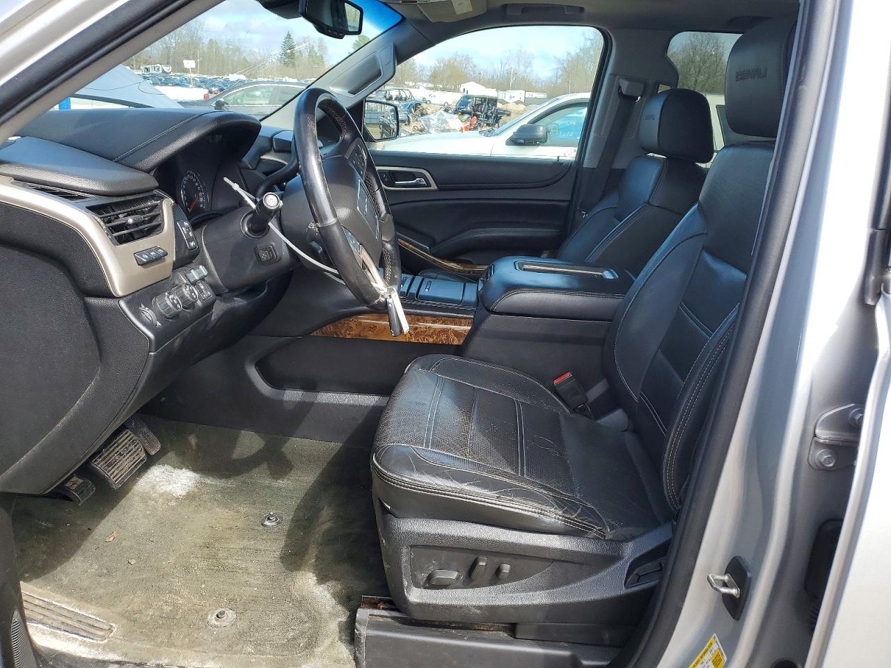 GMC Yukon Denali