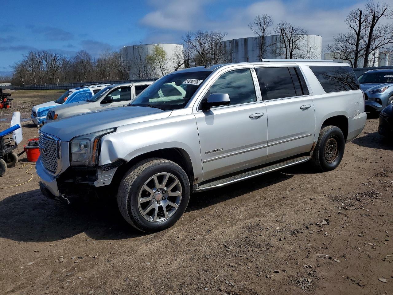 Salvage GMC Yukon Image