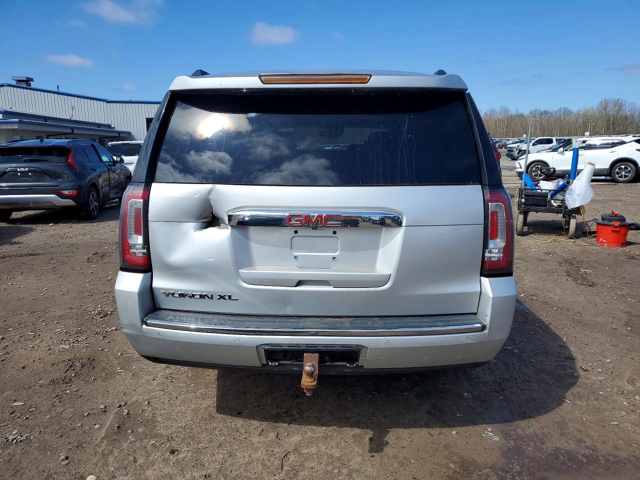 GMC Yukon Denali
