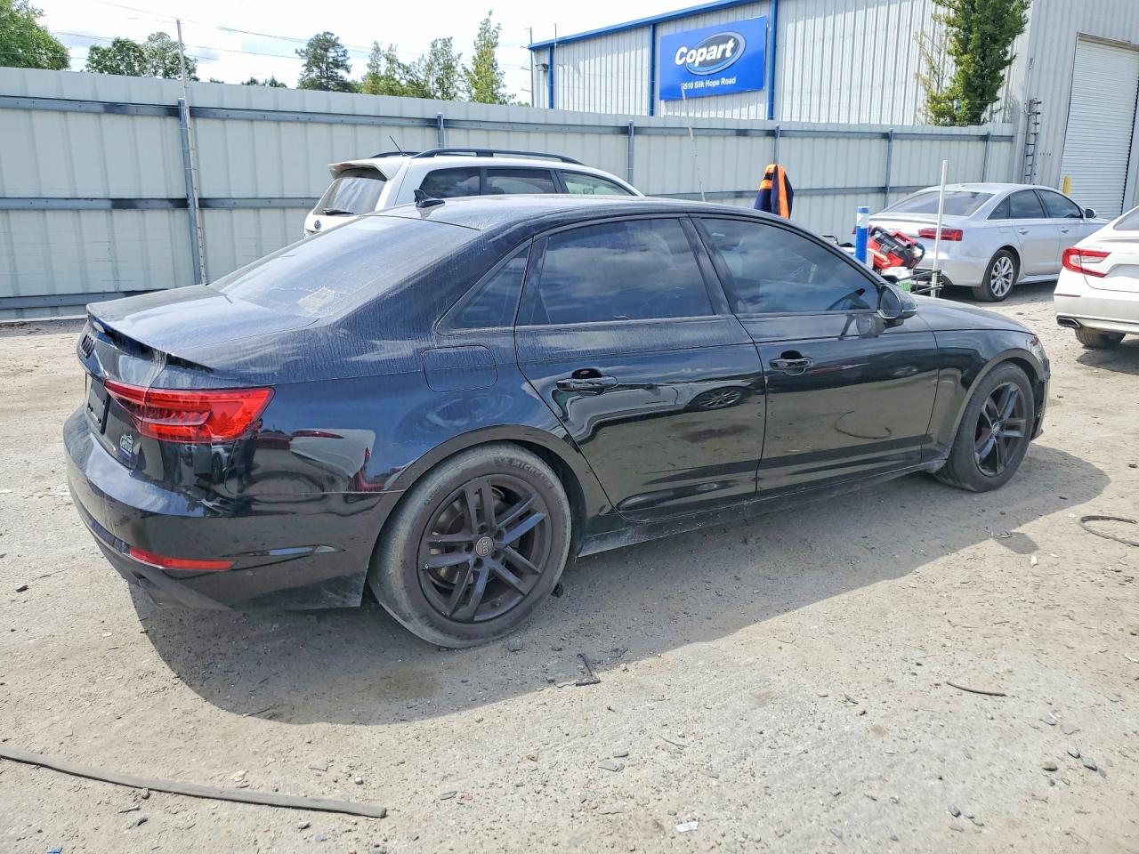 Audi A4 Ultra Premium