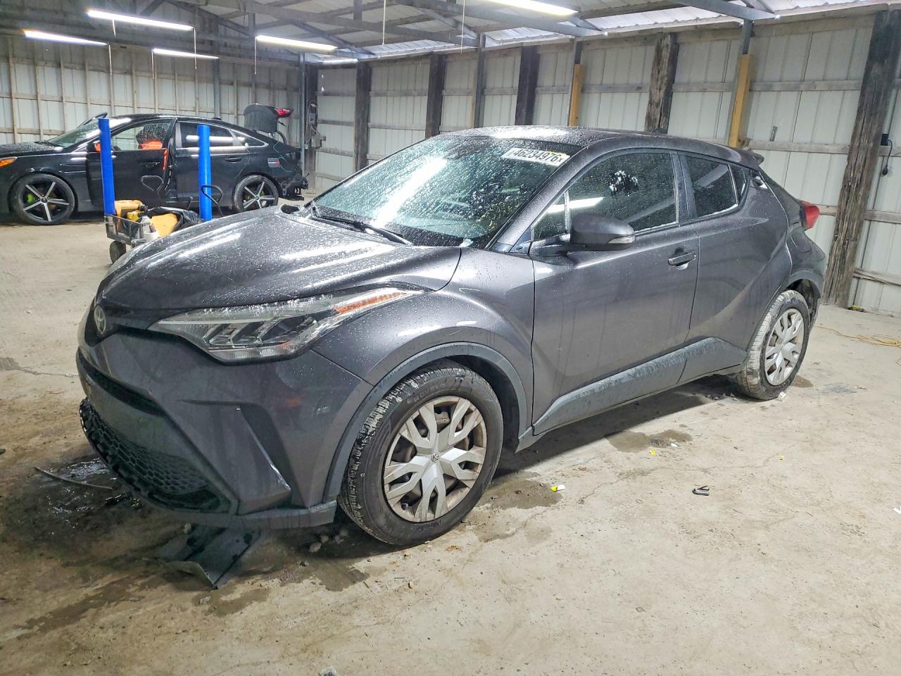 Salvage Toyota C-HR Image