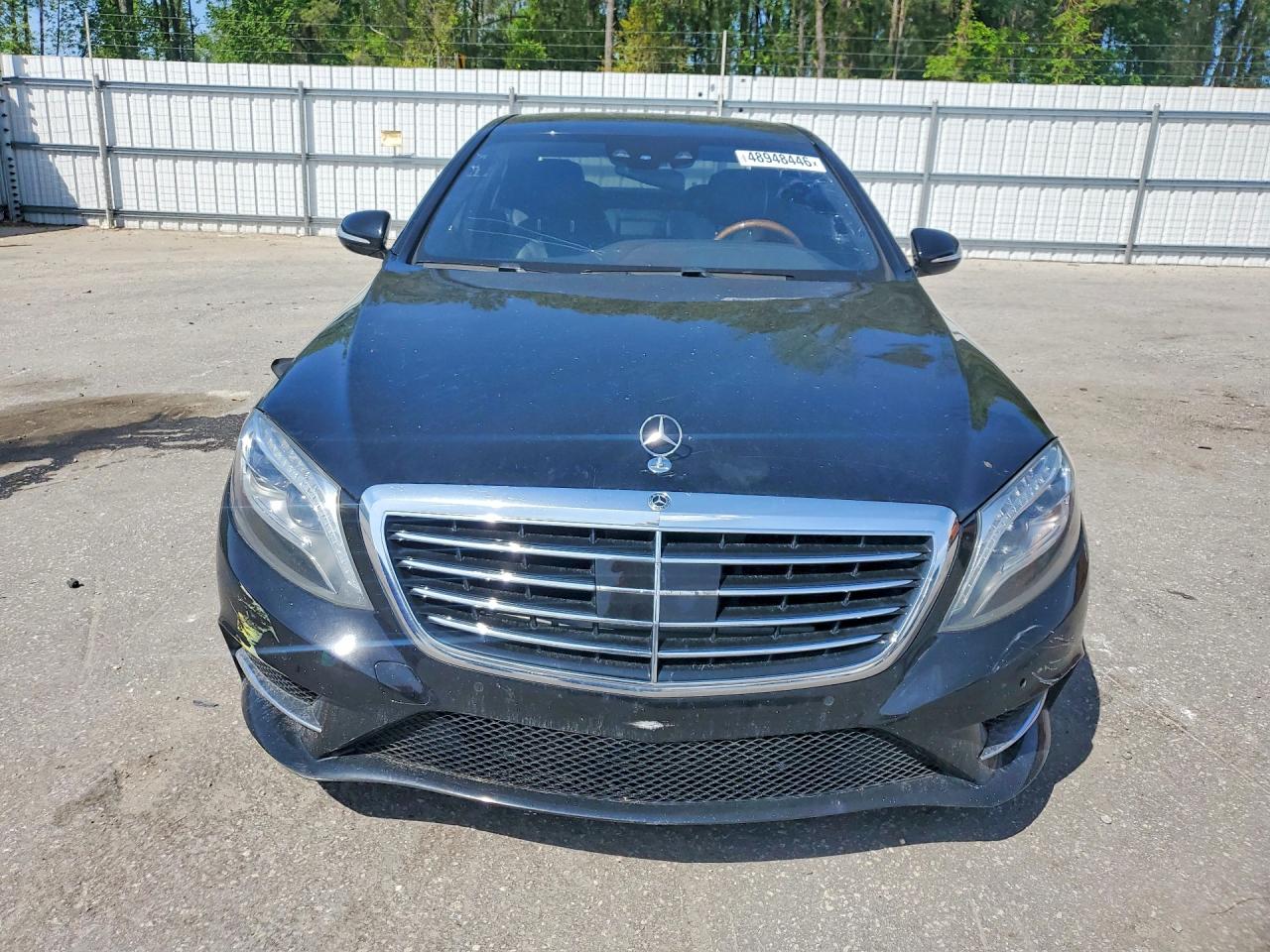 Mercedes-Benz S-Class 550