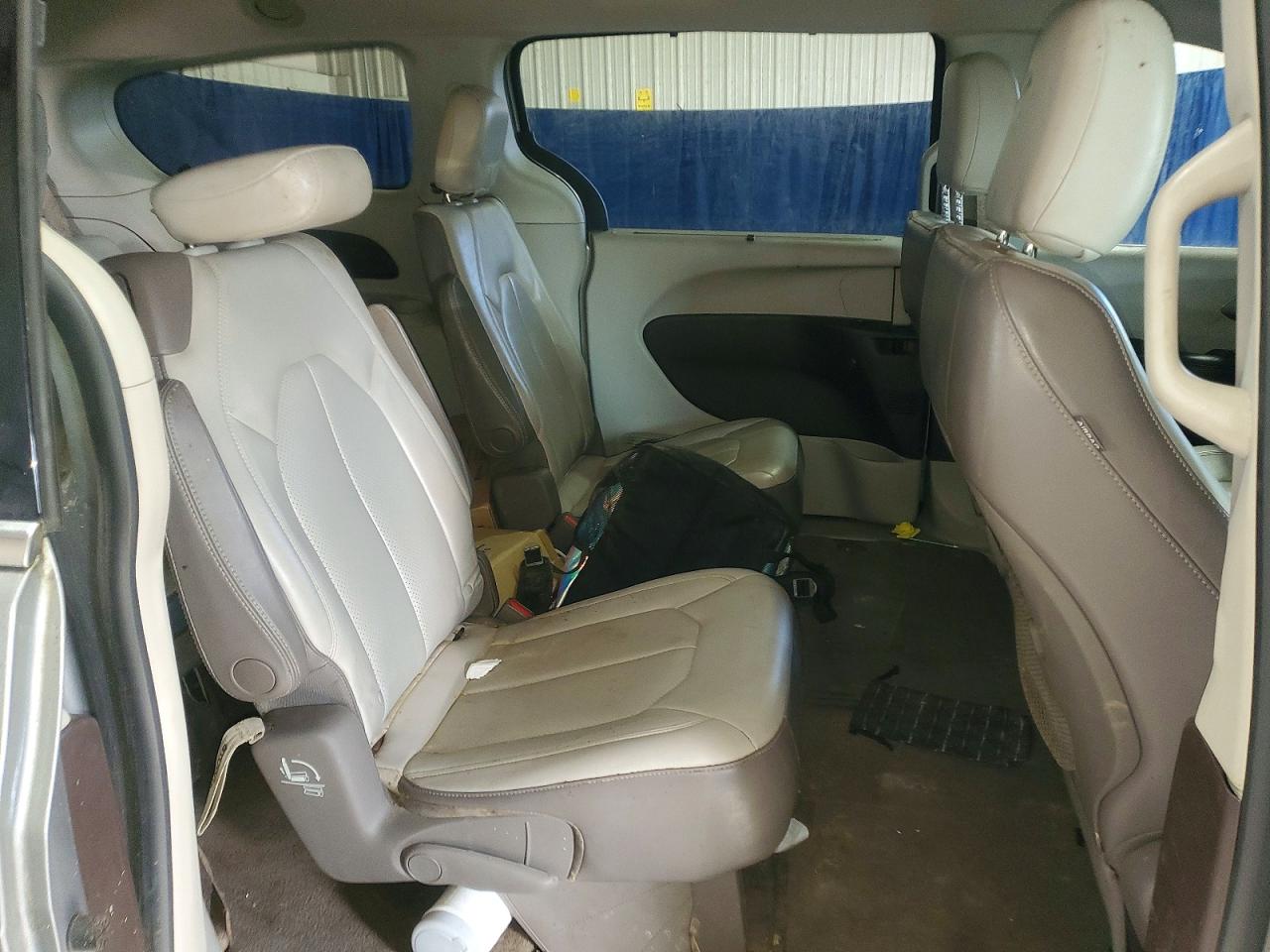 Chrysler Minivan Lxi