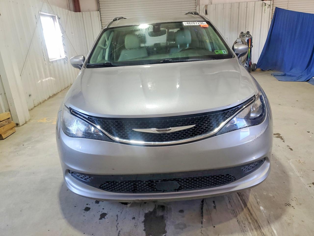 Chrysler Minivan Lxi
