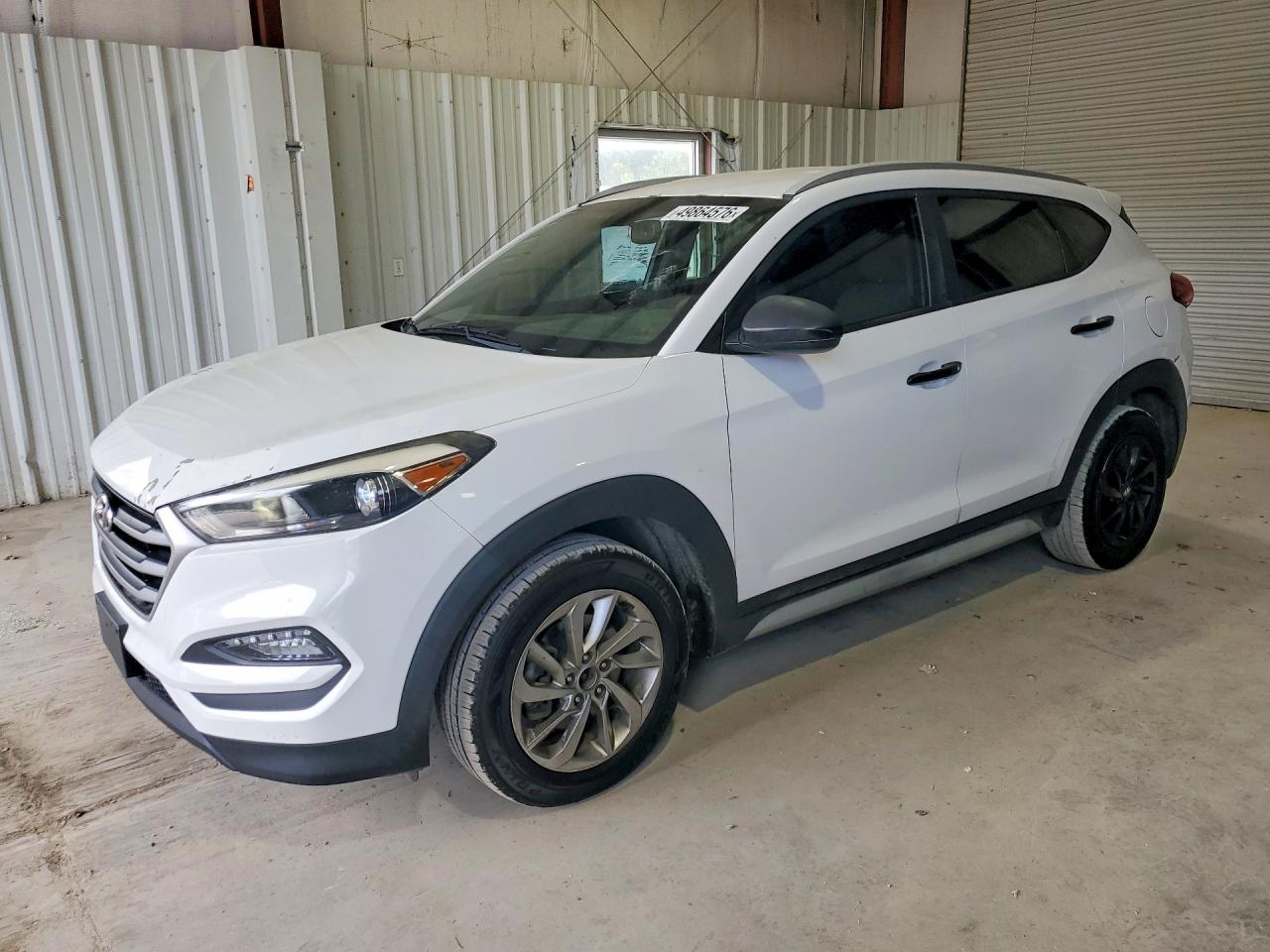 Salvage Hyundai TUCSON Image
