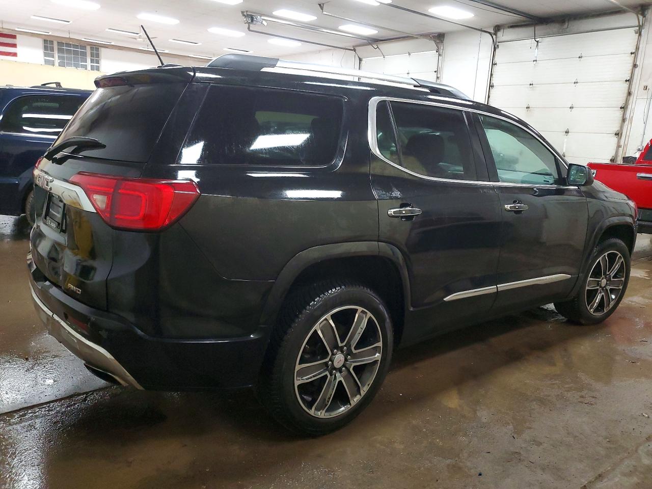 GMC Acadia Denali
