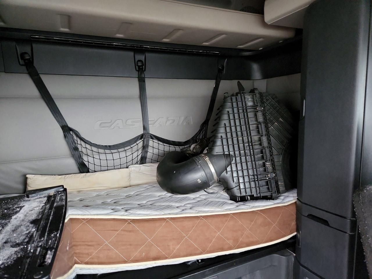 Freightliner Cascadia 116