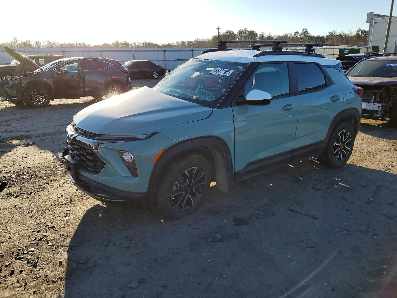 Salvage Chevrolet Trailblazer Image