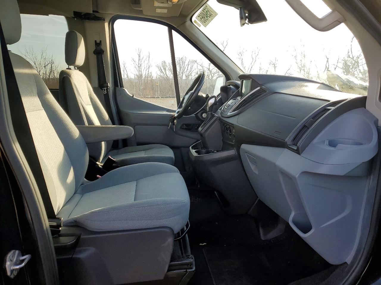 Ford Transit T-250