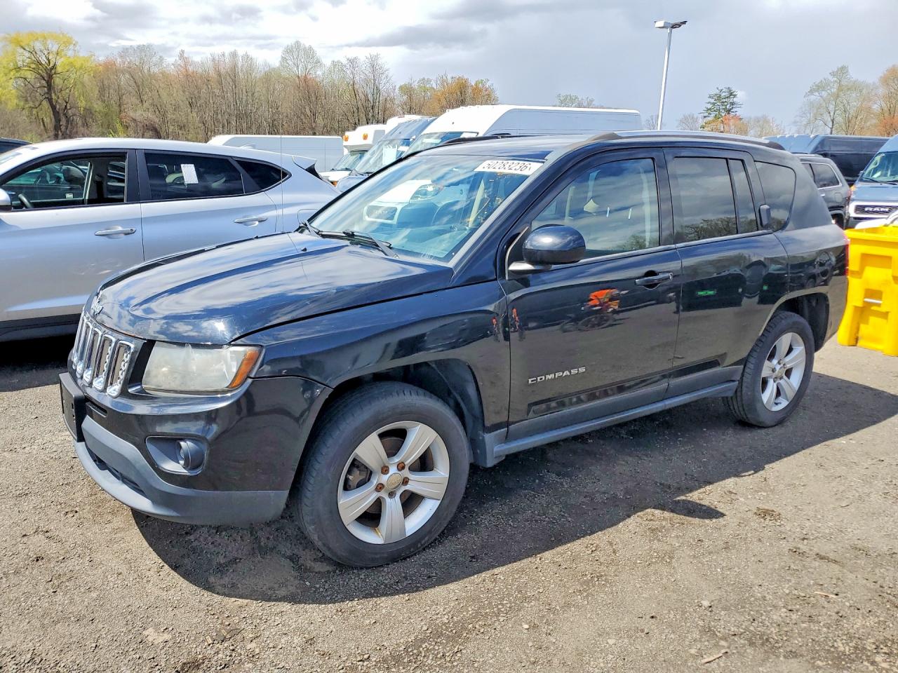 Salvage Jeep Compass Image