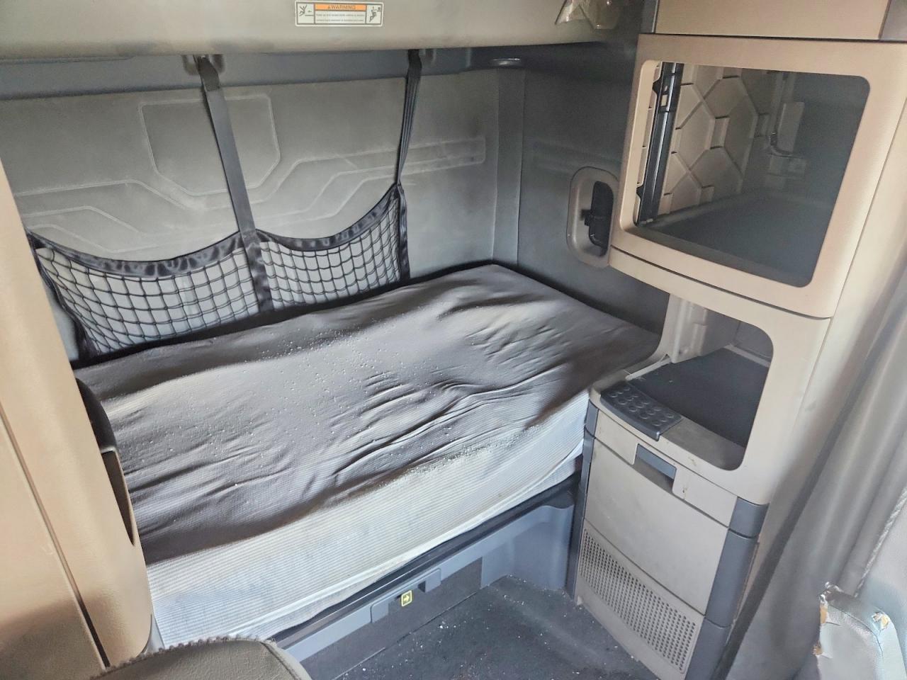 Freightliner Cascadia 125