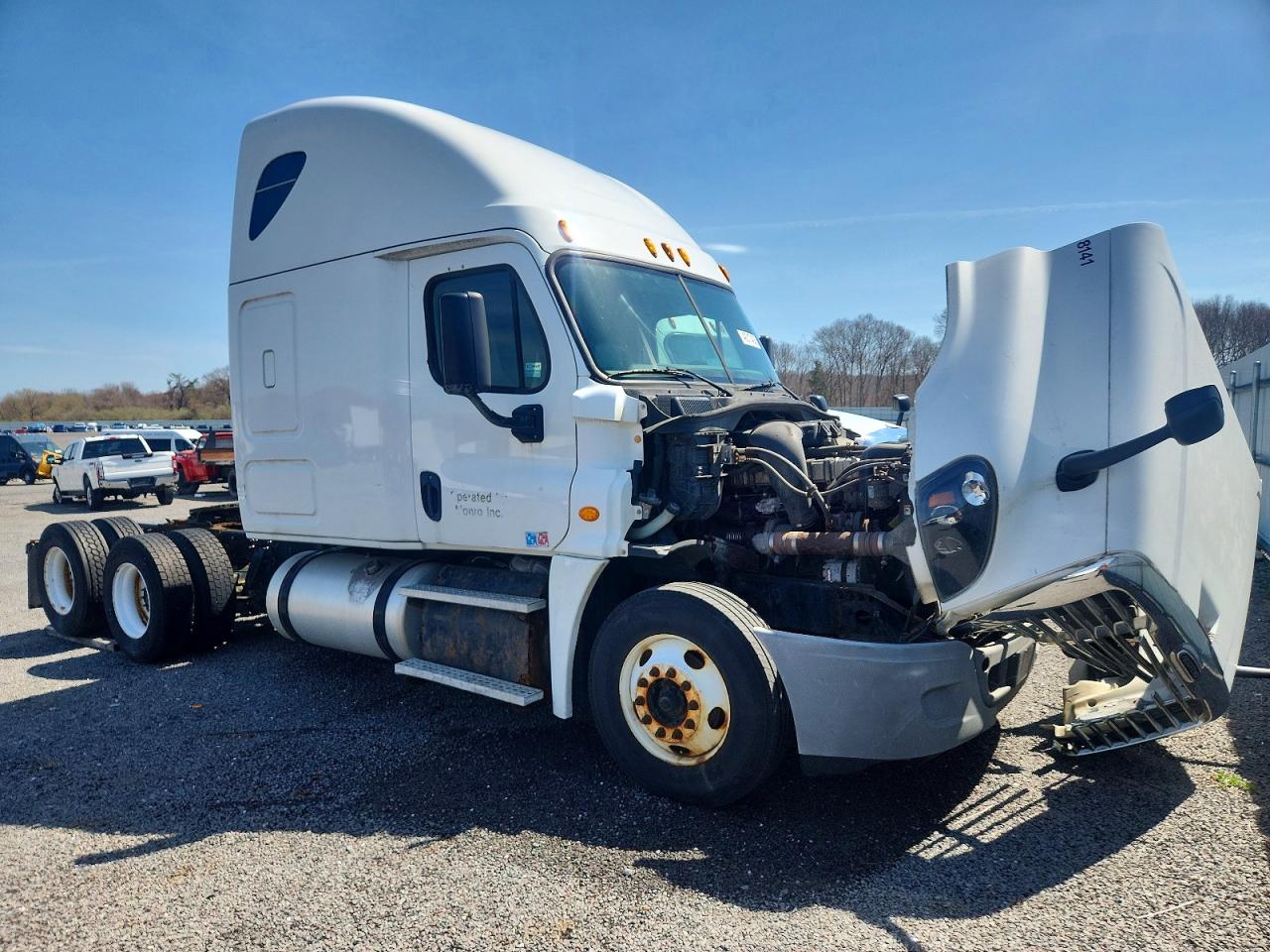 Salvage Freightliner Cascadia 125 Image
