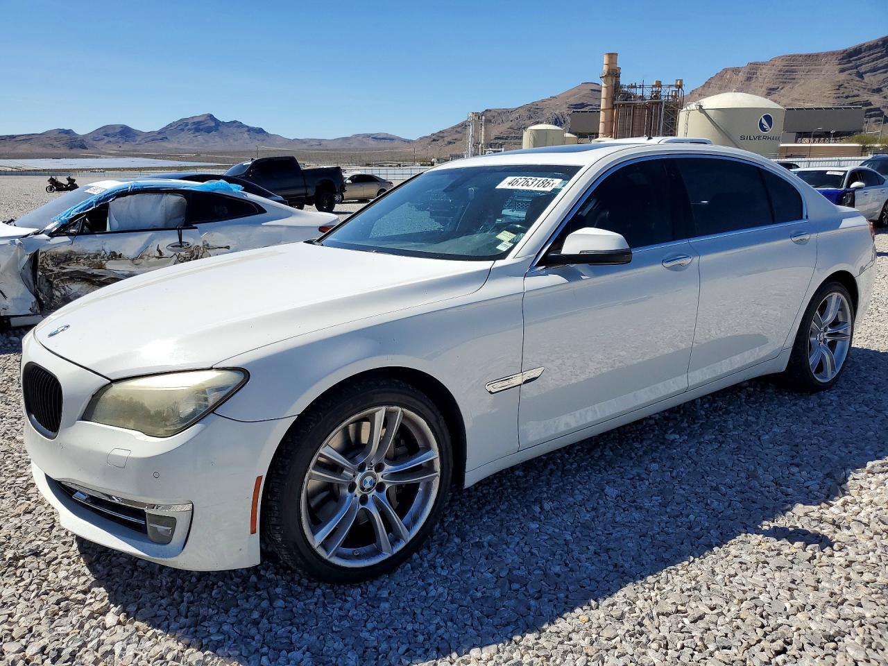 Salvage BMW 7 Series Image