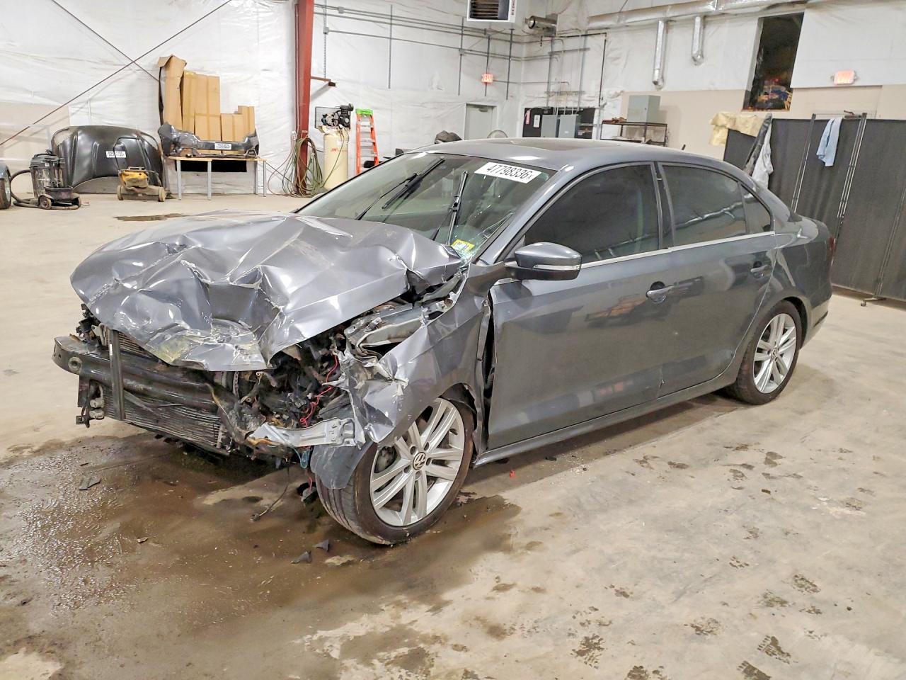 Salvage Volkswagen Jetta Image