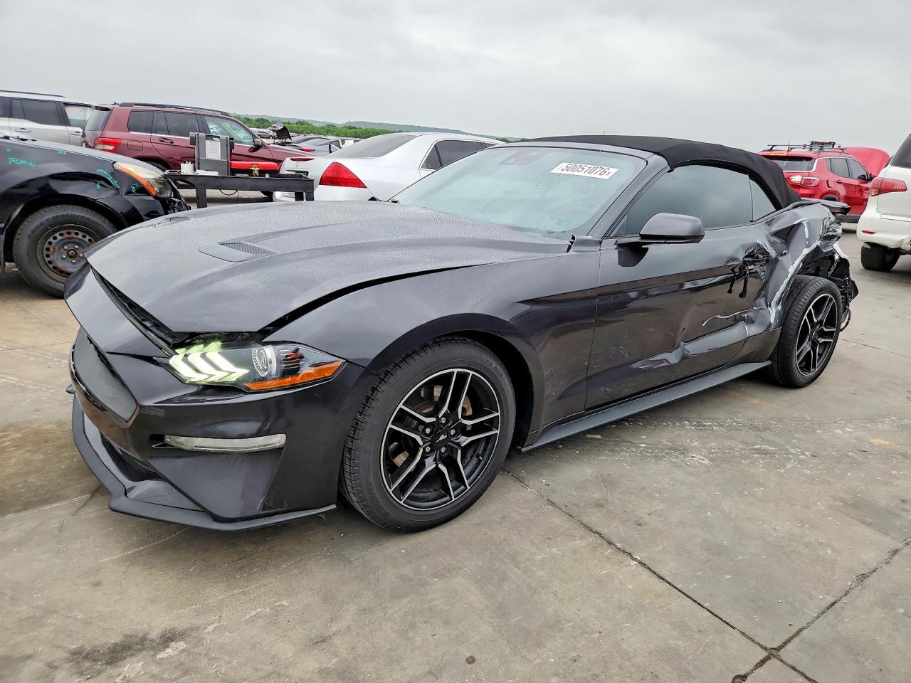 Salvage Ford Mustang Image