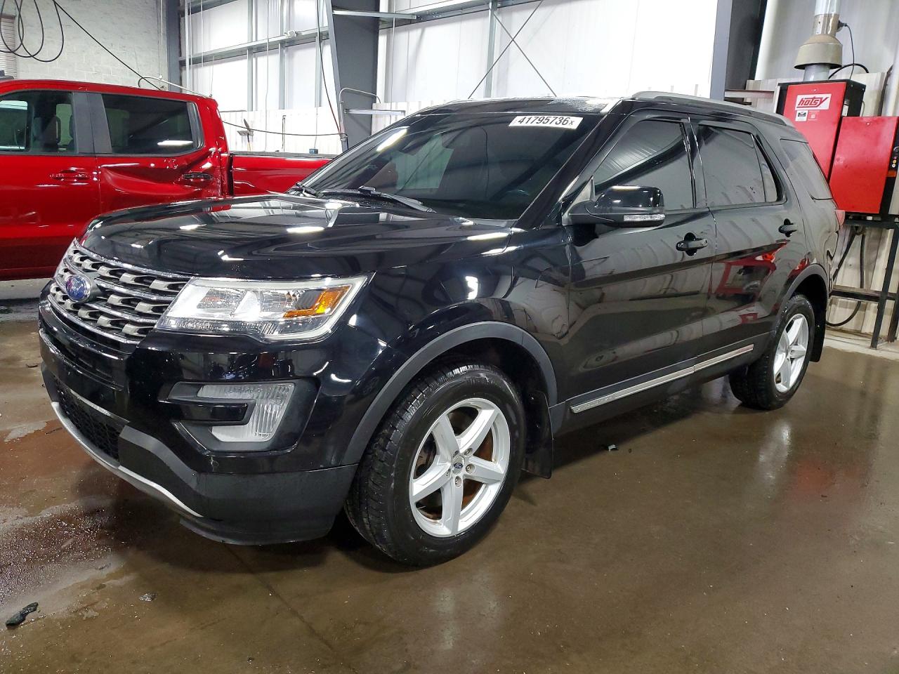 Salvage Ford Explorer Image