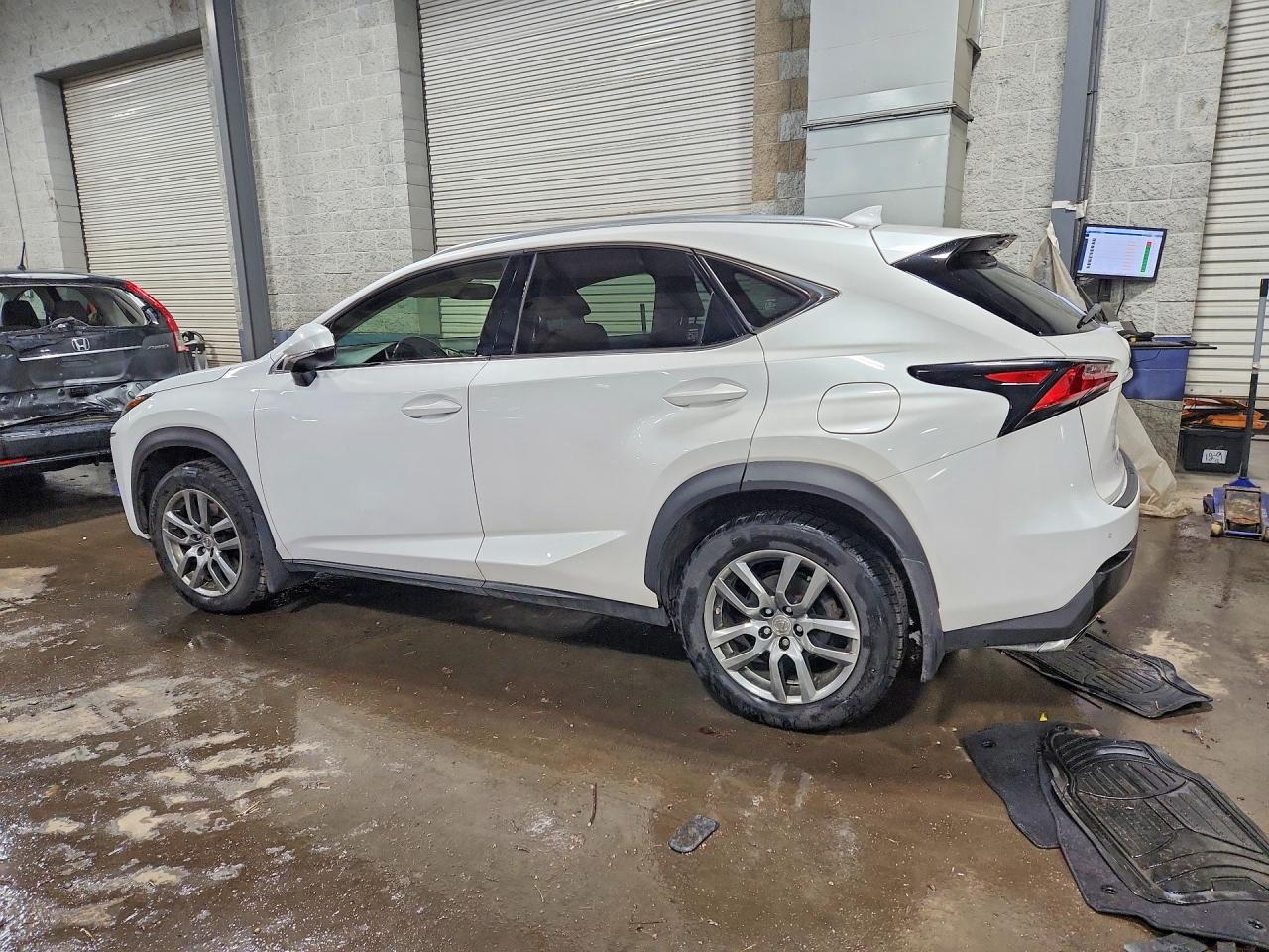 Lexus NX Base